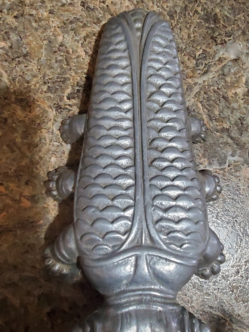 VINTAGE BEETLE CAST METAL ALUMINUM BOOT JACK. COLLECTIBLE. REMOVE BOOTS - Picture 3 of 8